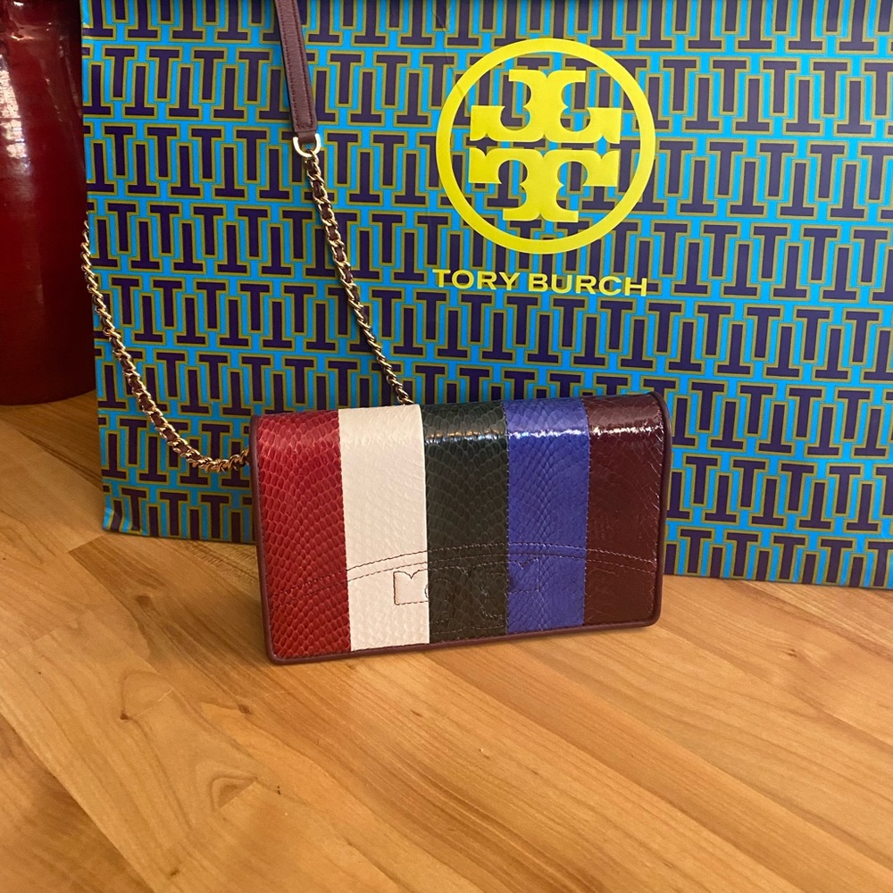Tory Burch Savannah Chain  Wallet!